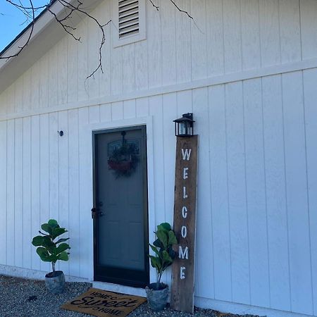 Country Charmer Single Story Cottage Pet Friendly Loomis Exterior photo